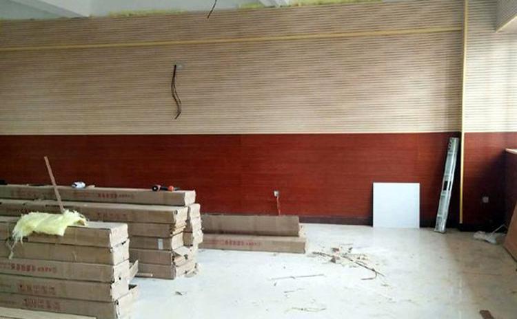 安徽阜陽中學錄播室槽木吸音板聲學工程