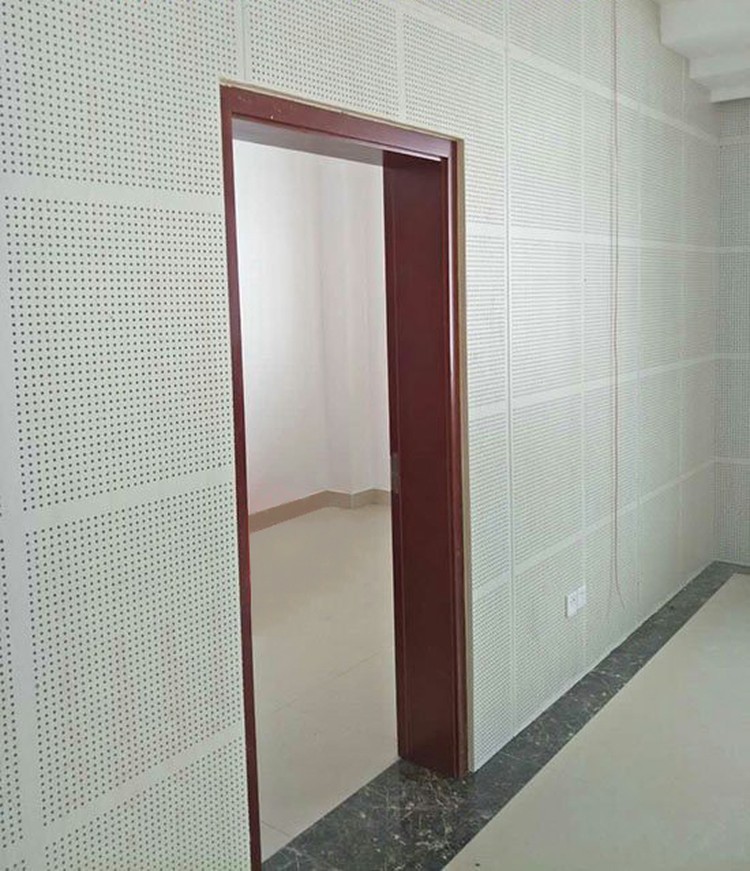 福建三明會議室陶鋁穿孔吸音板聲學工程-2